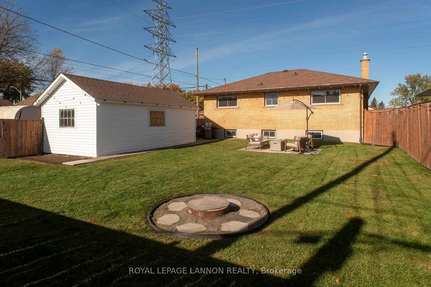 138 Walsh Street photo 49