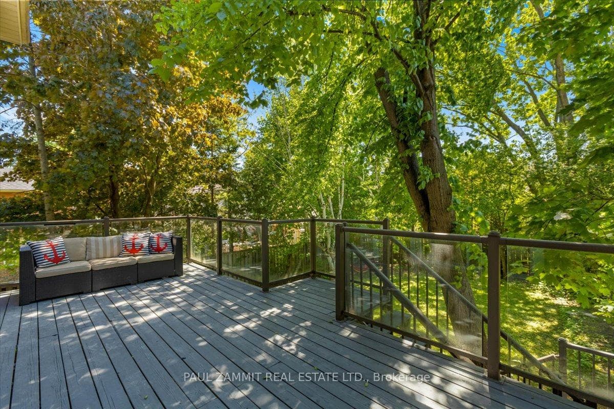70 Braeburn Drive photo 31
