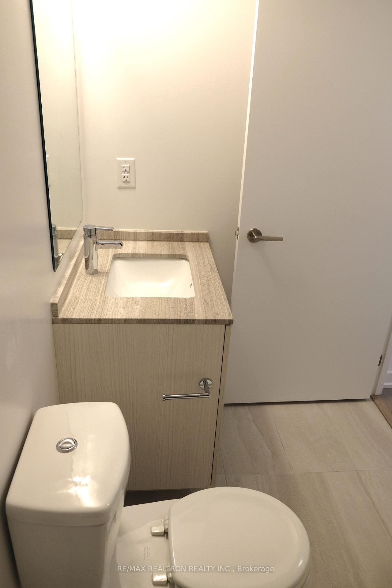 11 Wellesley Street Unit 613 photo 12