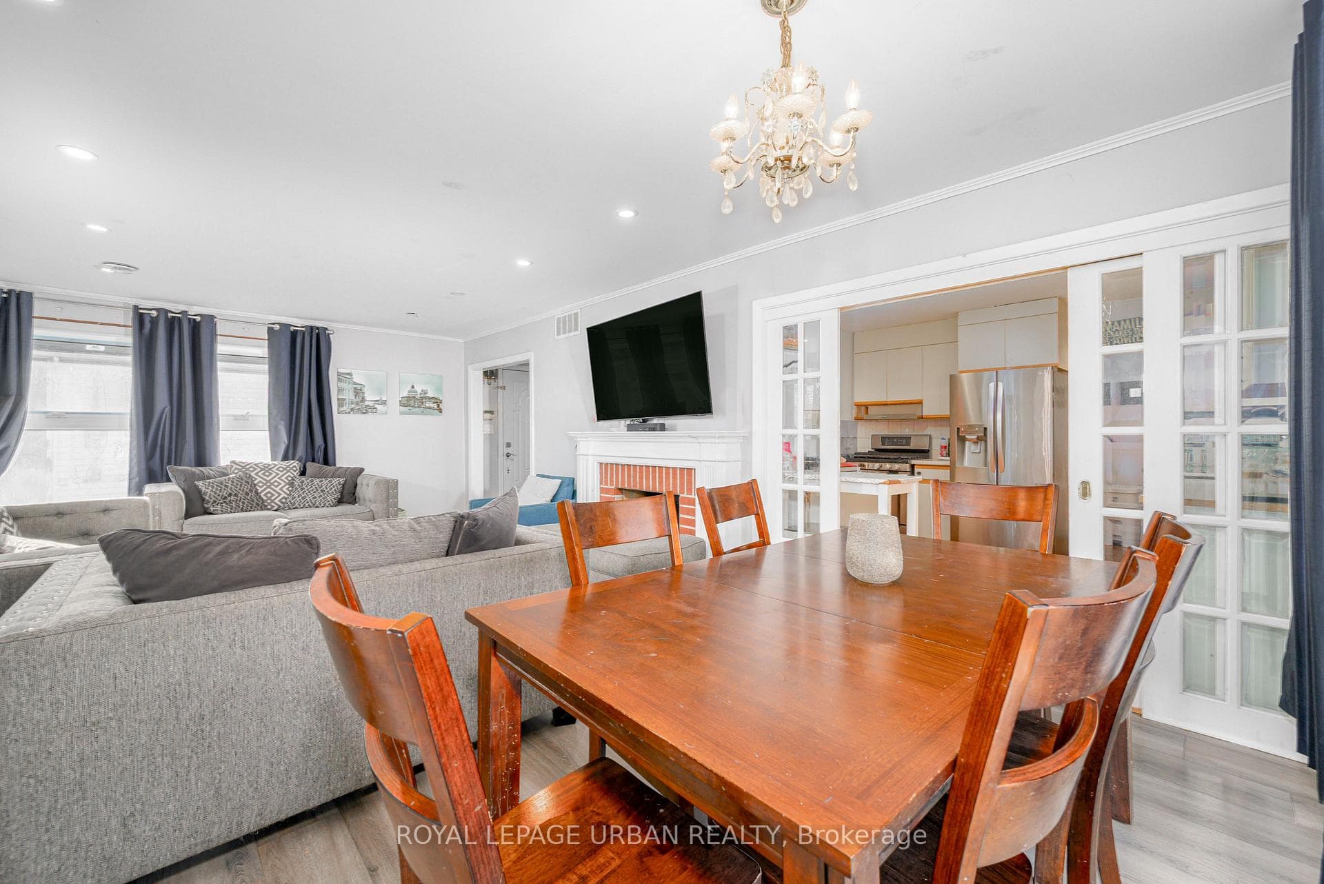 92 Rossland Road photo 10