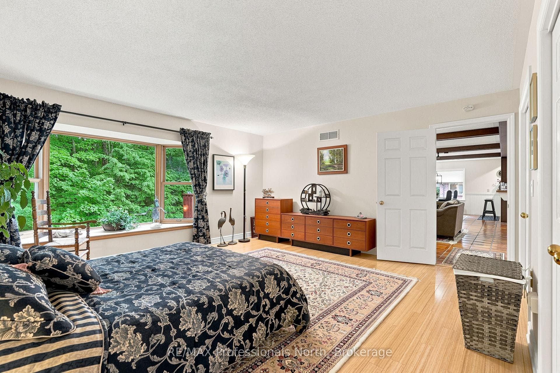 8 PALMER Court photo 29