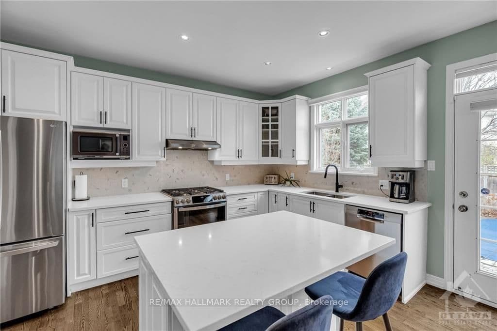 26 WINDGATE Crescent photo 8