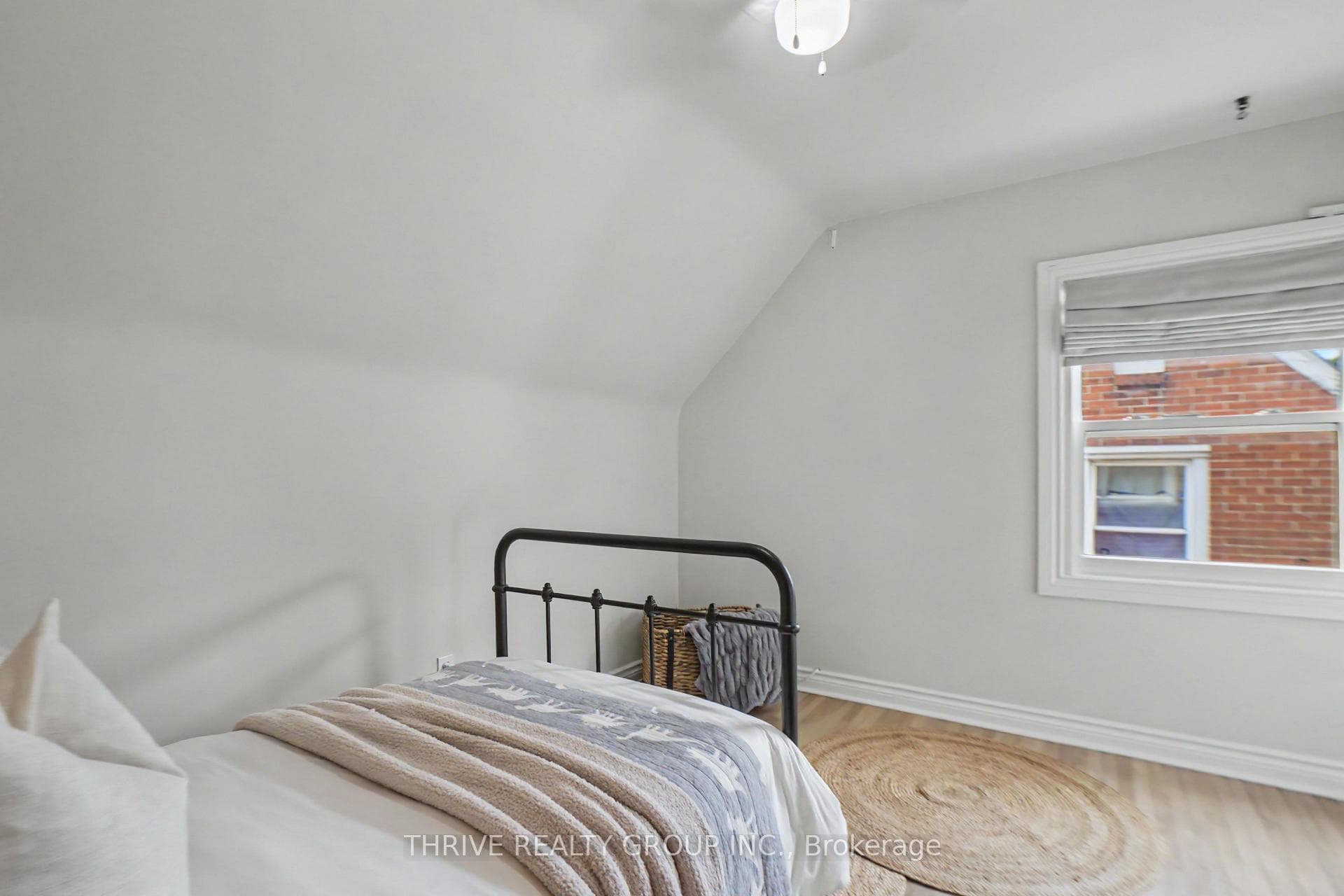 166 Ashland Avenue photo 27