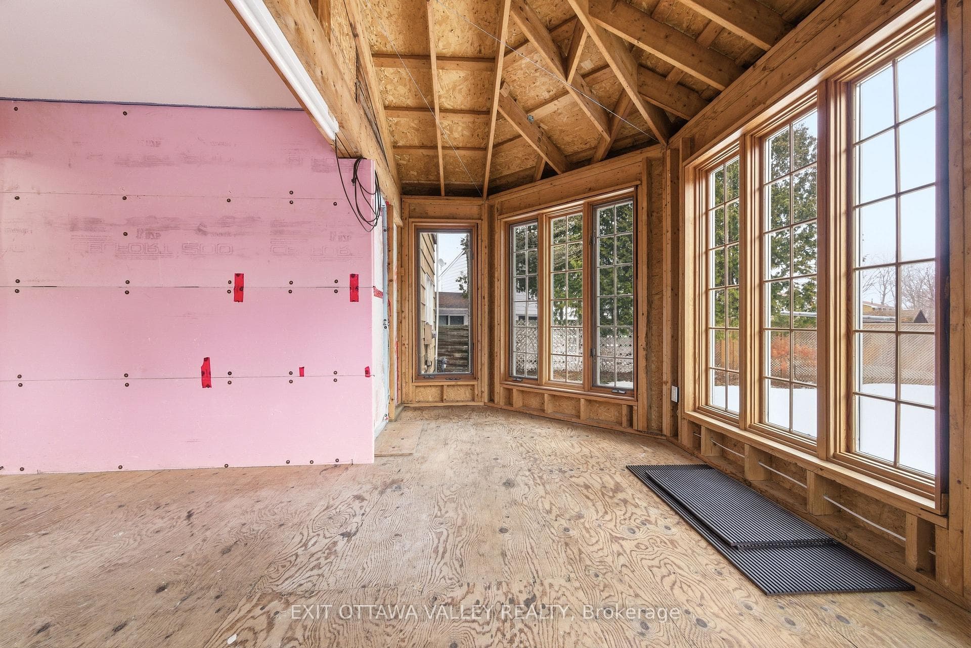 22 Cabot Place photo 32