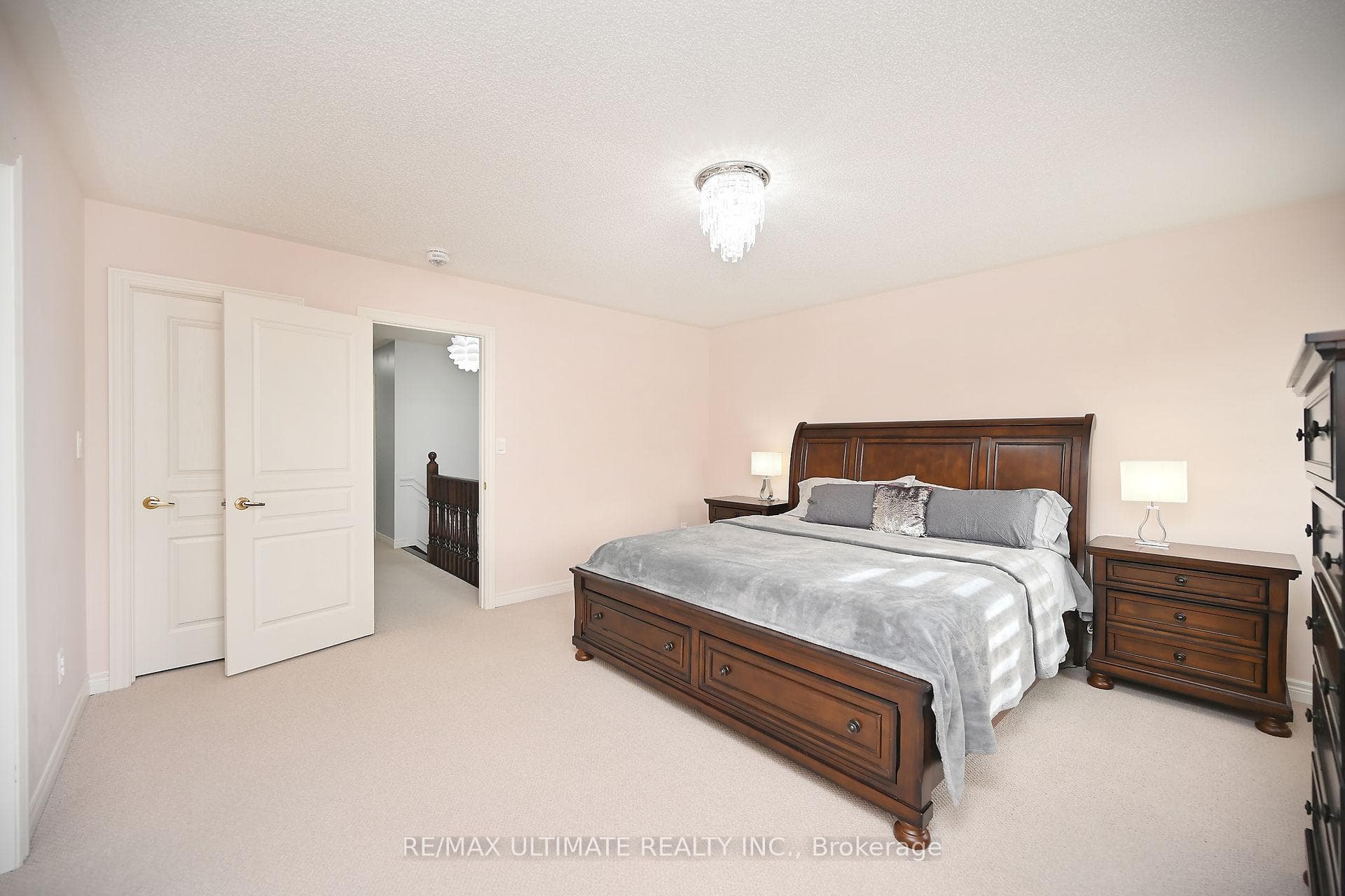 72 Lola Crescent photo 18