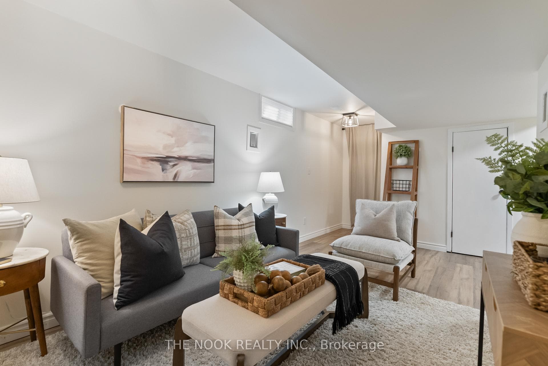 14 Barron Court photo 28