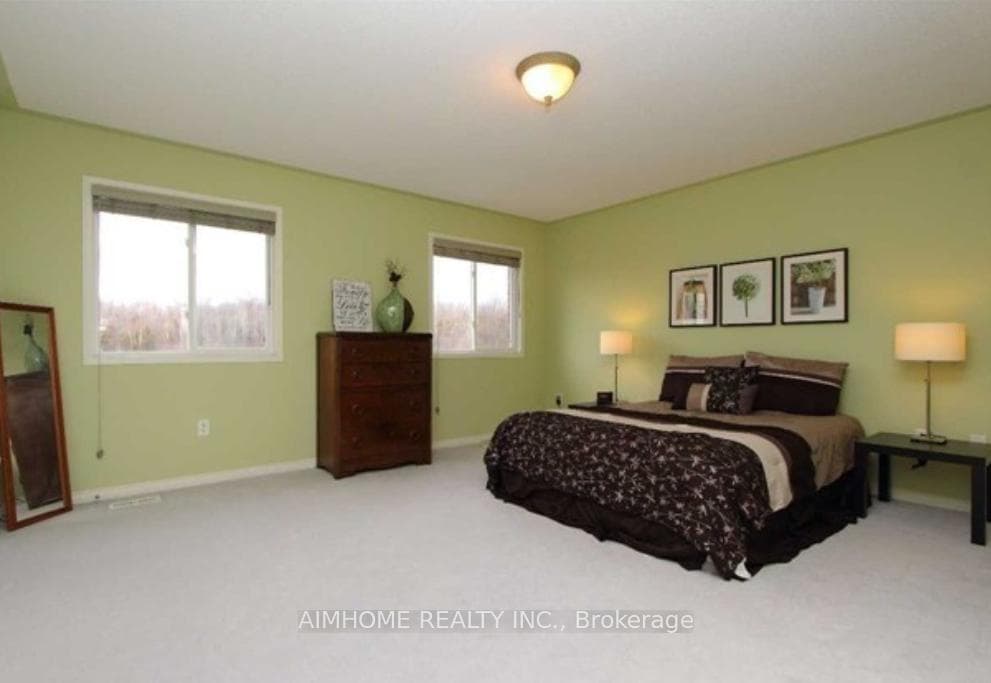 995 Beneford Road photo 7