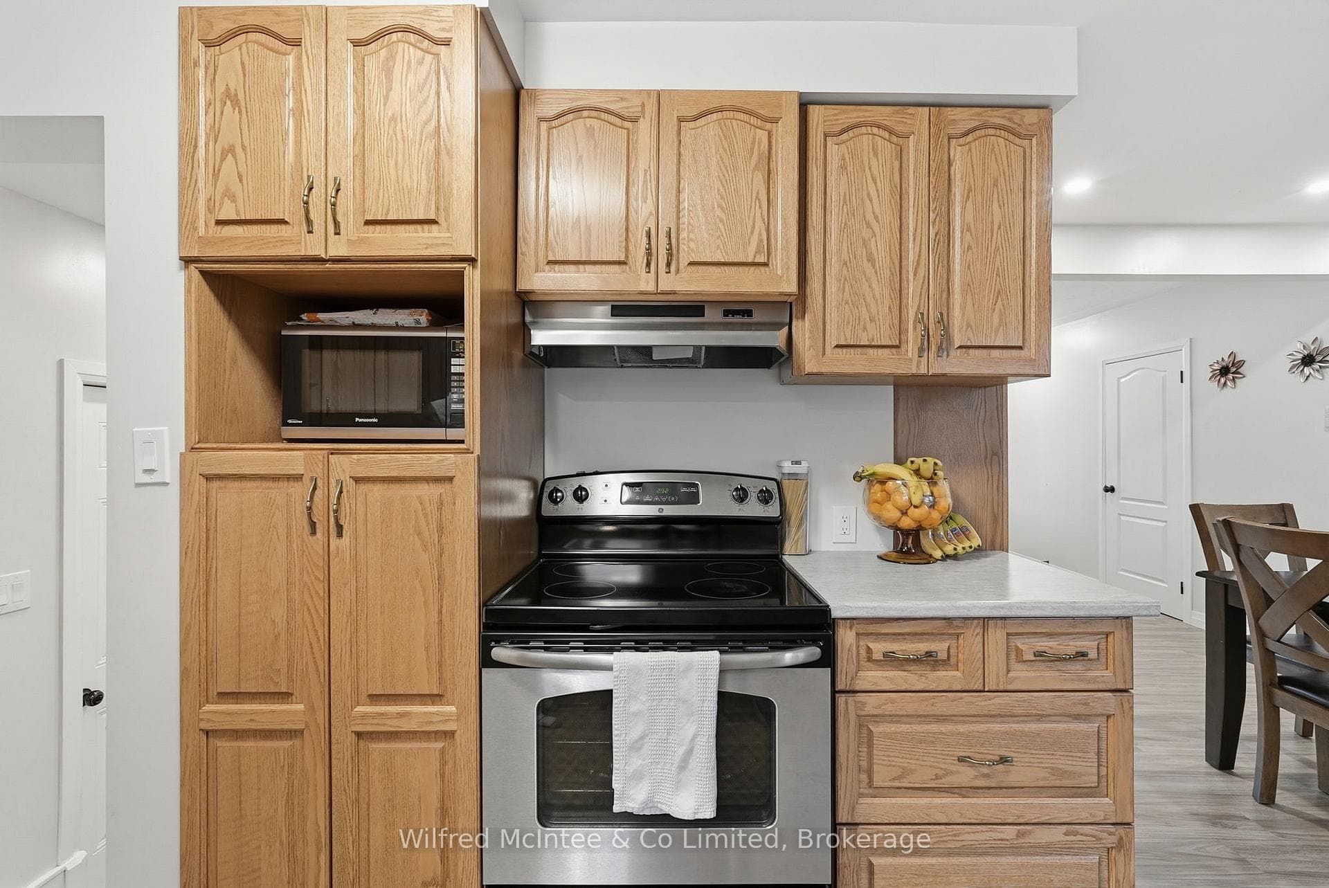 856 York Avenue photo 14
