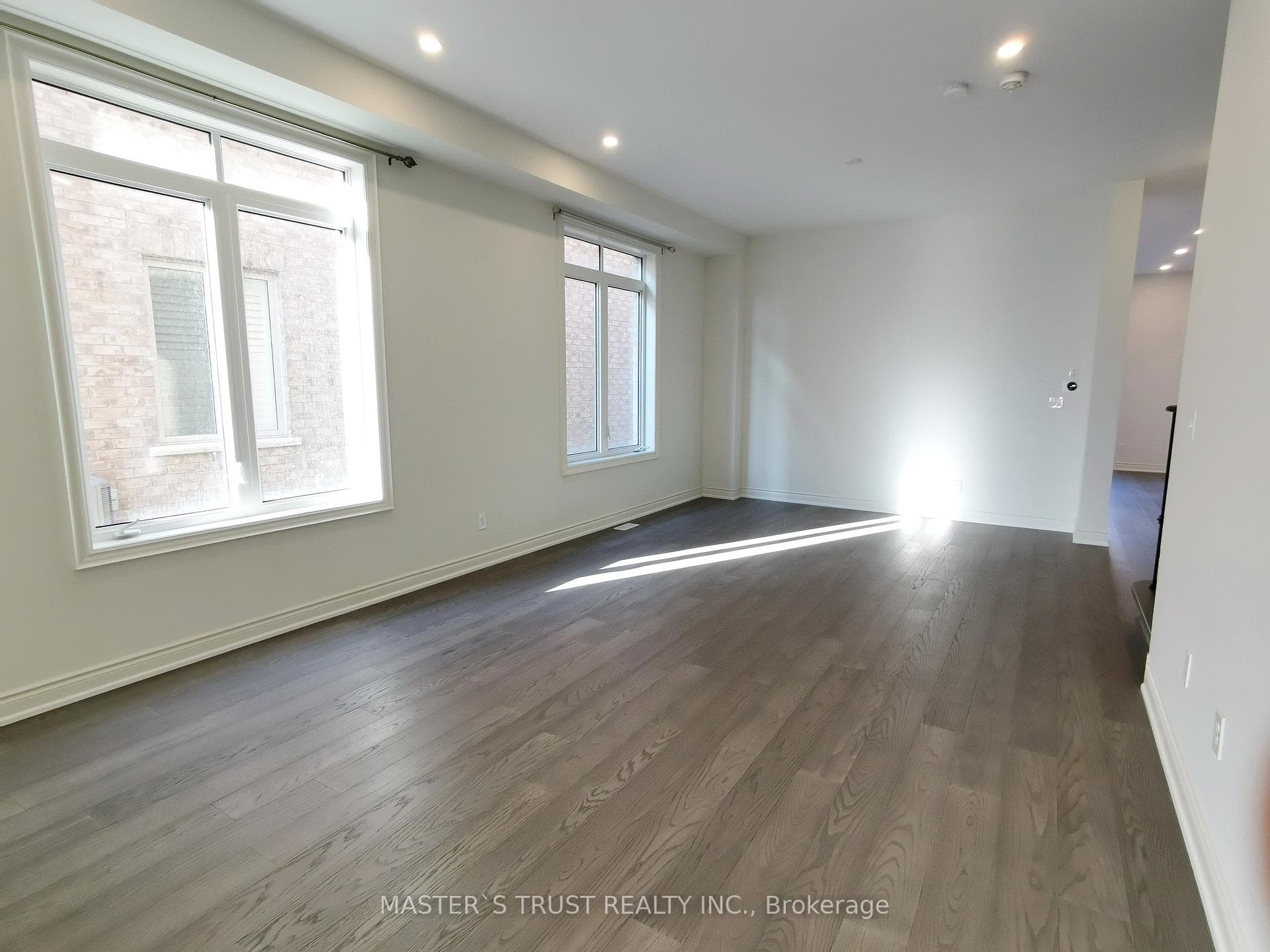 2529 Stallion Drive photo 4