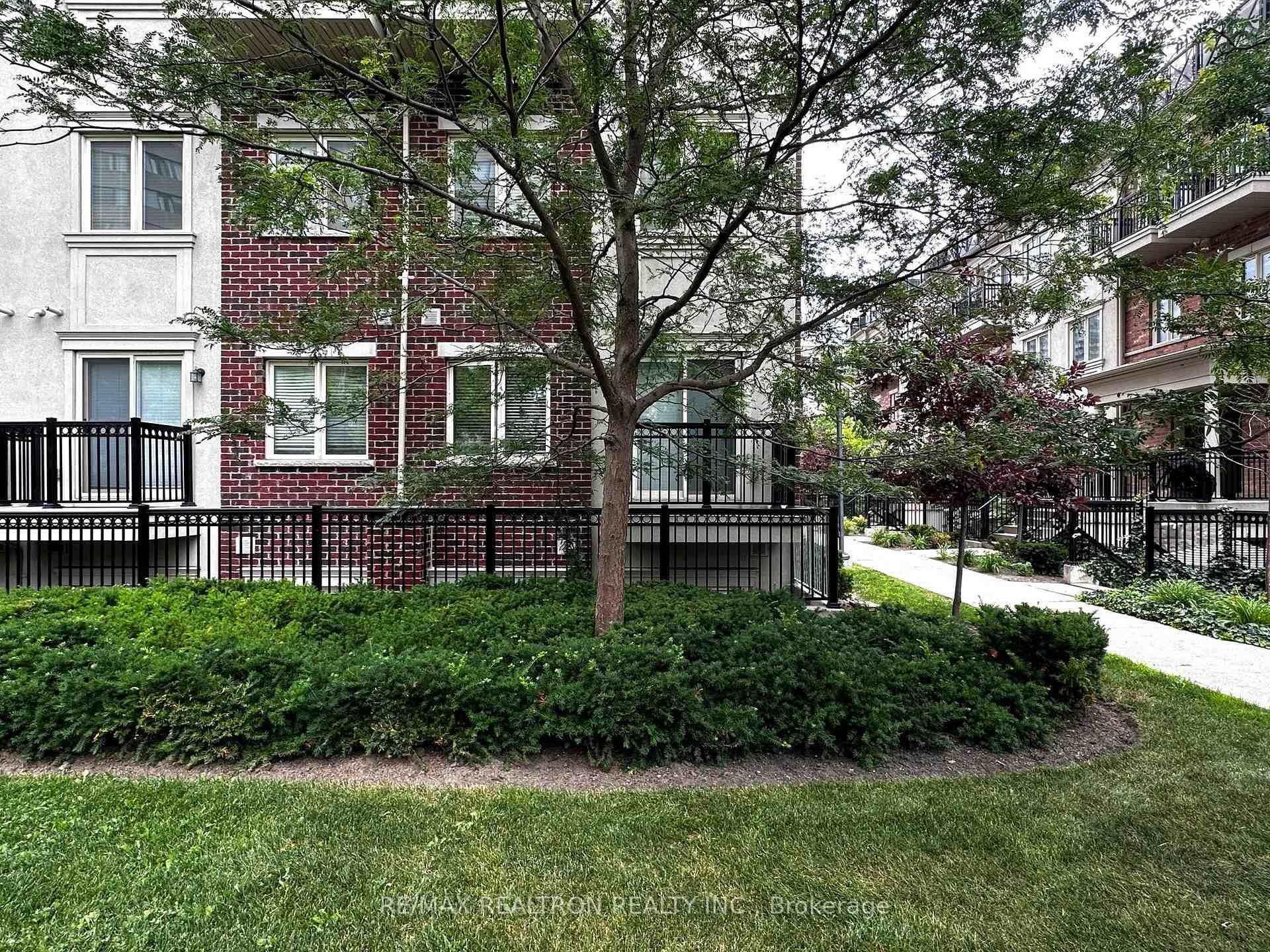 15 Coneflower Street Unit 109 photo 30