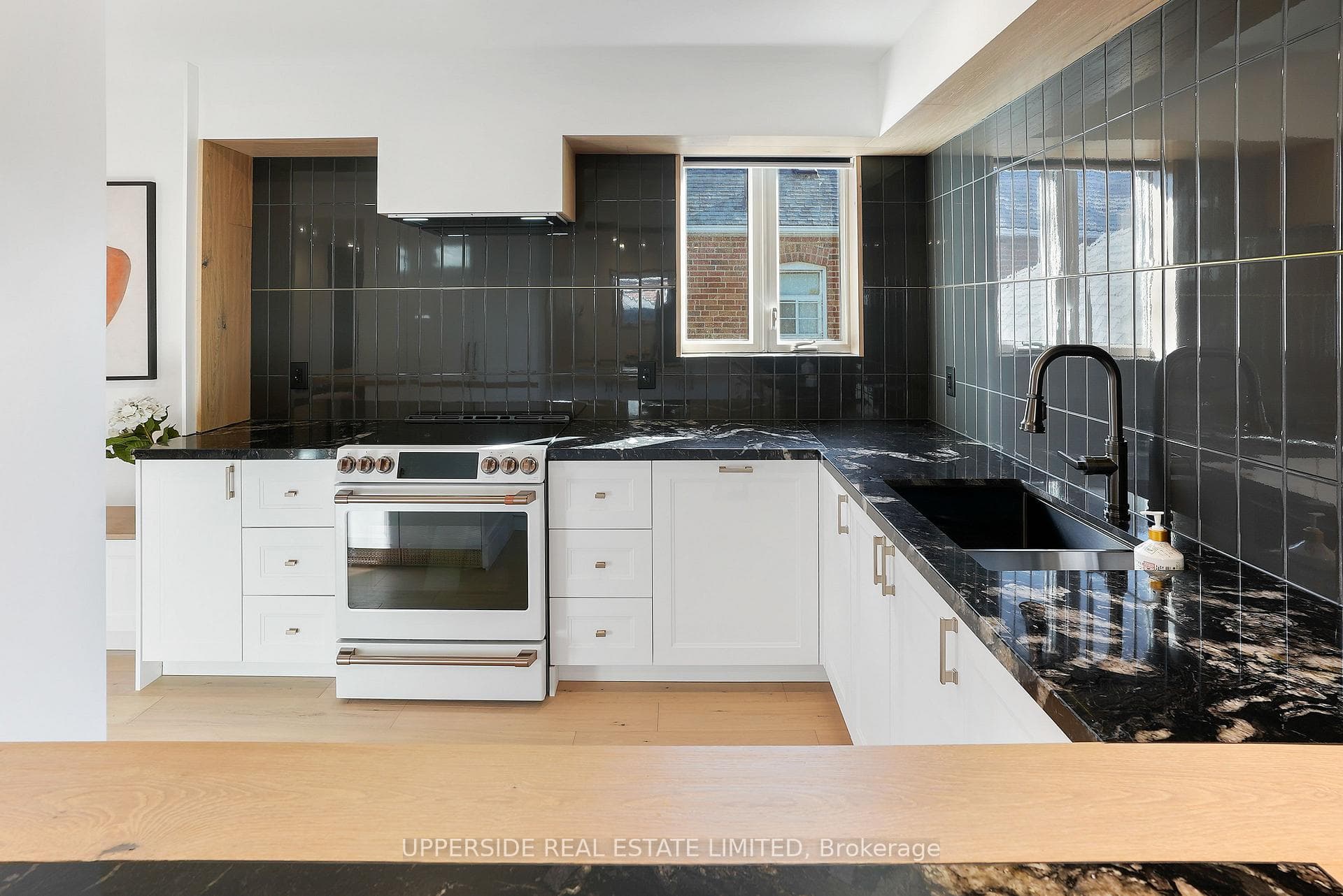 215 Ridley Boulevard photo 9