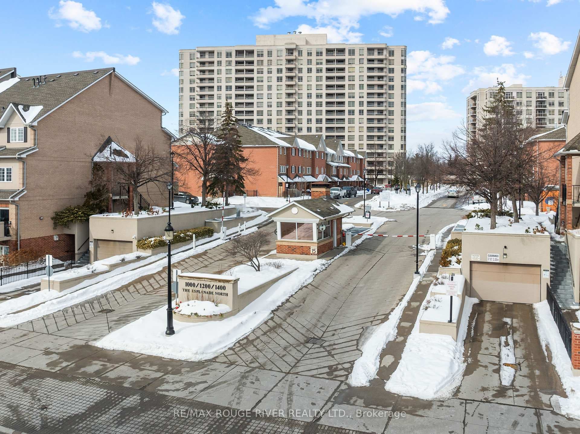 1200 The Esplanade Road Unit 818 photo 2