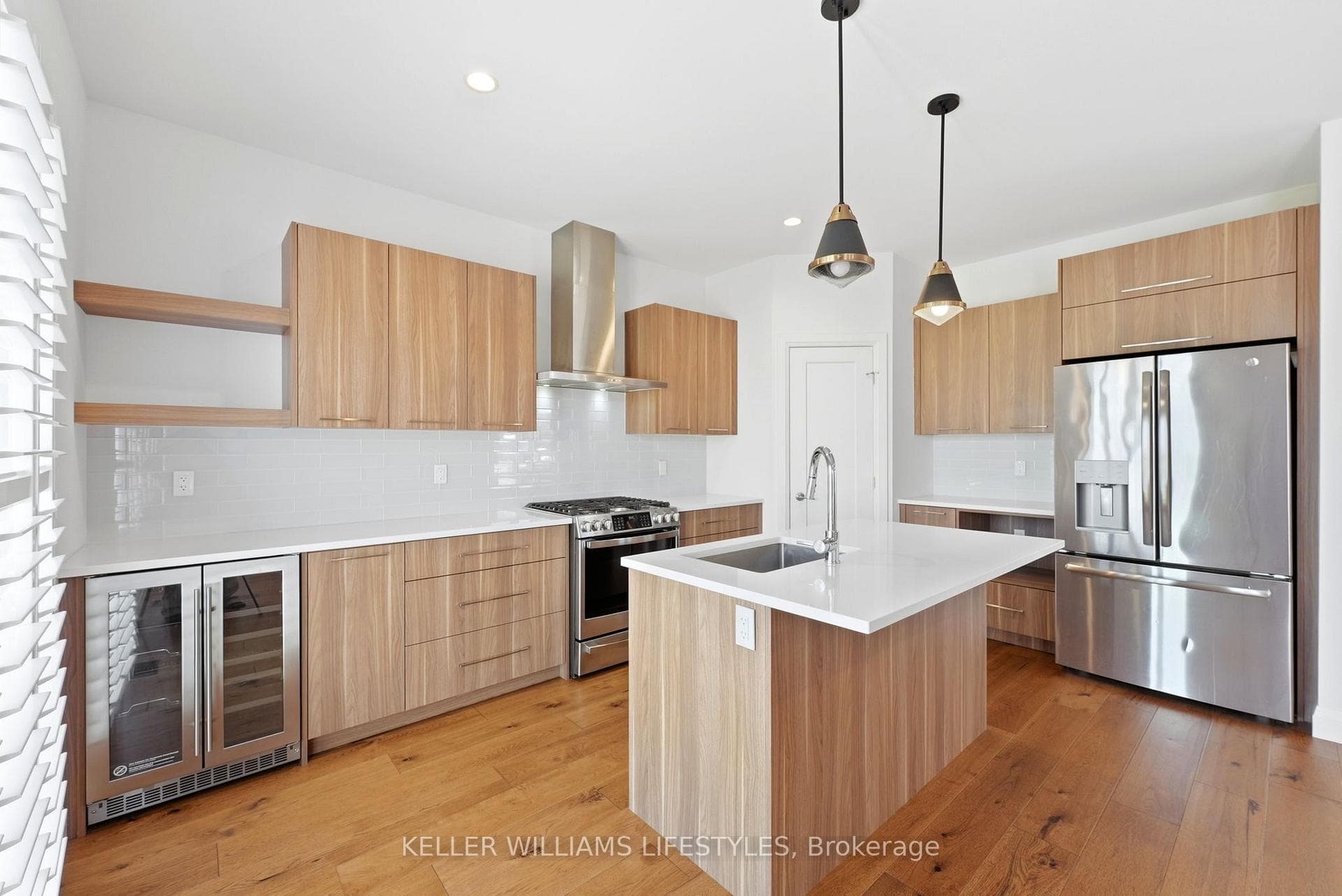 140 CRESTVIEW Drive photo 6
