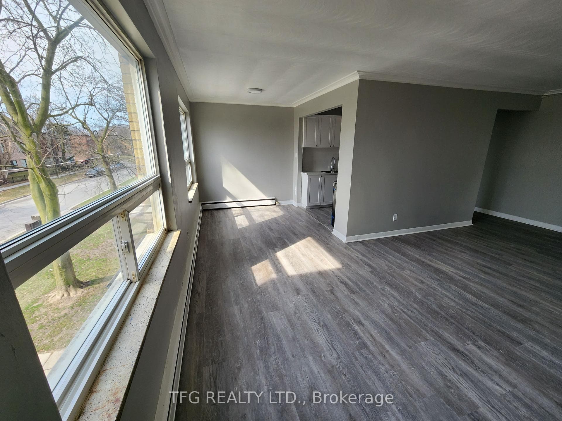276 Saguenay Avenue Unit 11 photo 3