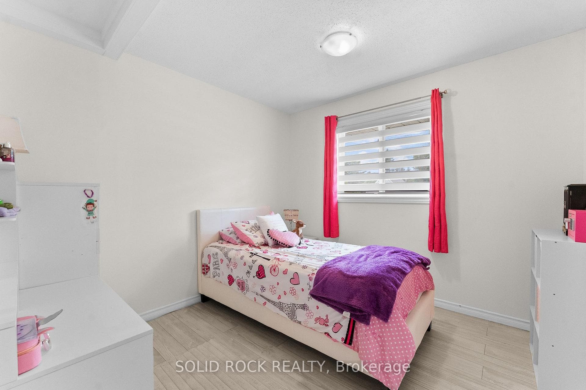 708 Mckenzie Avenue photo 26