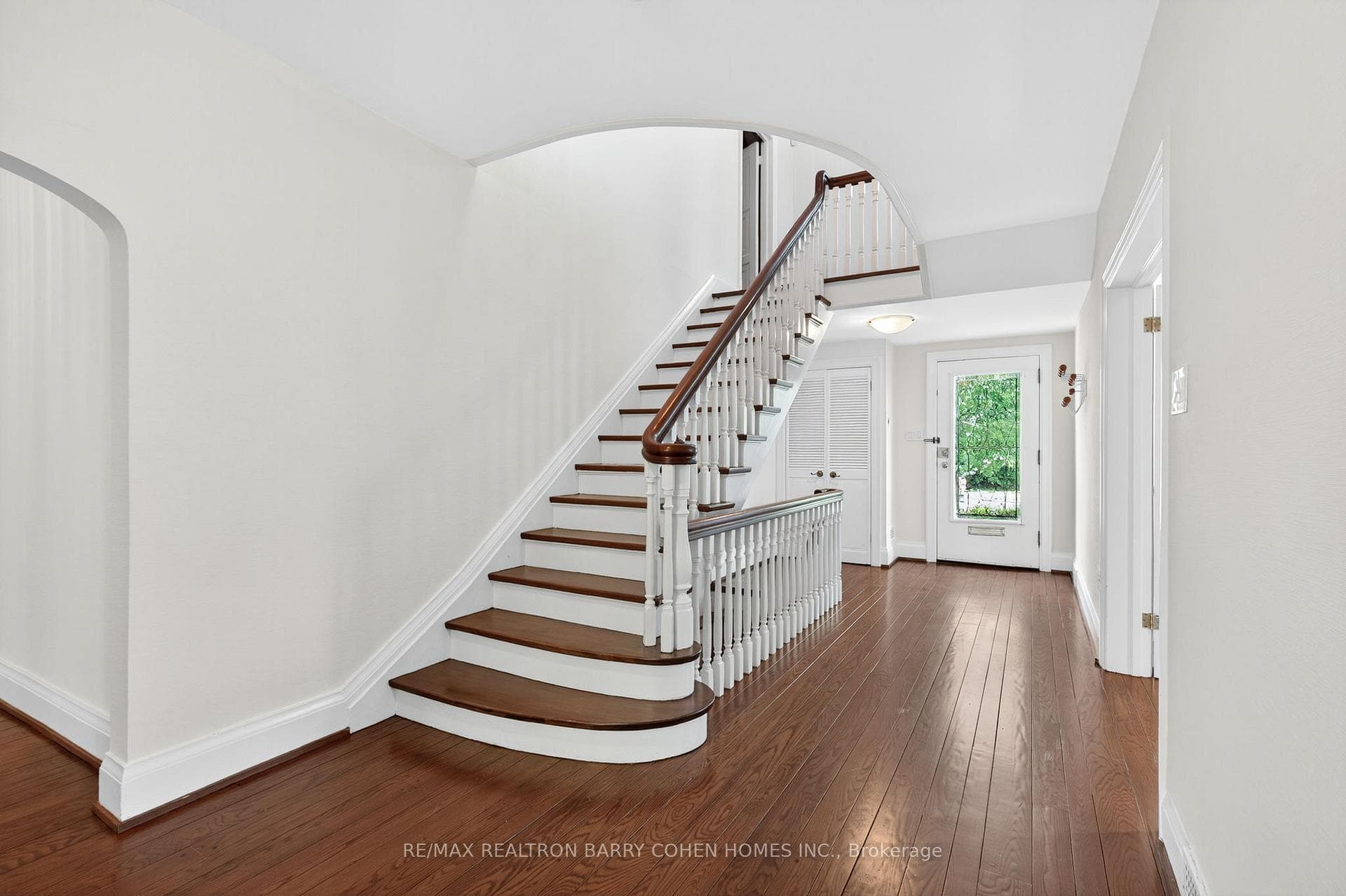 20 Dewbourne Avenue photo 12