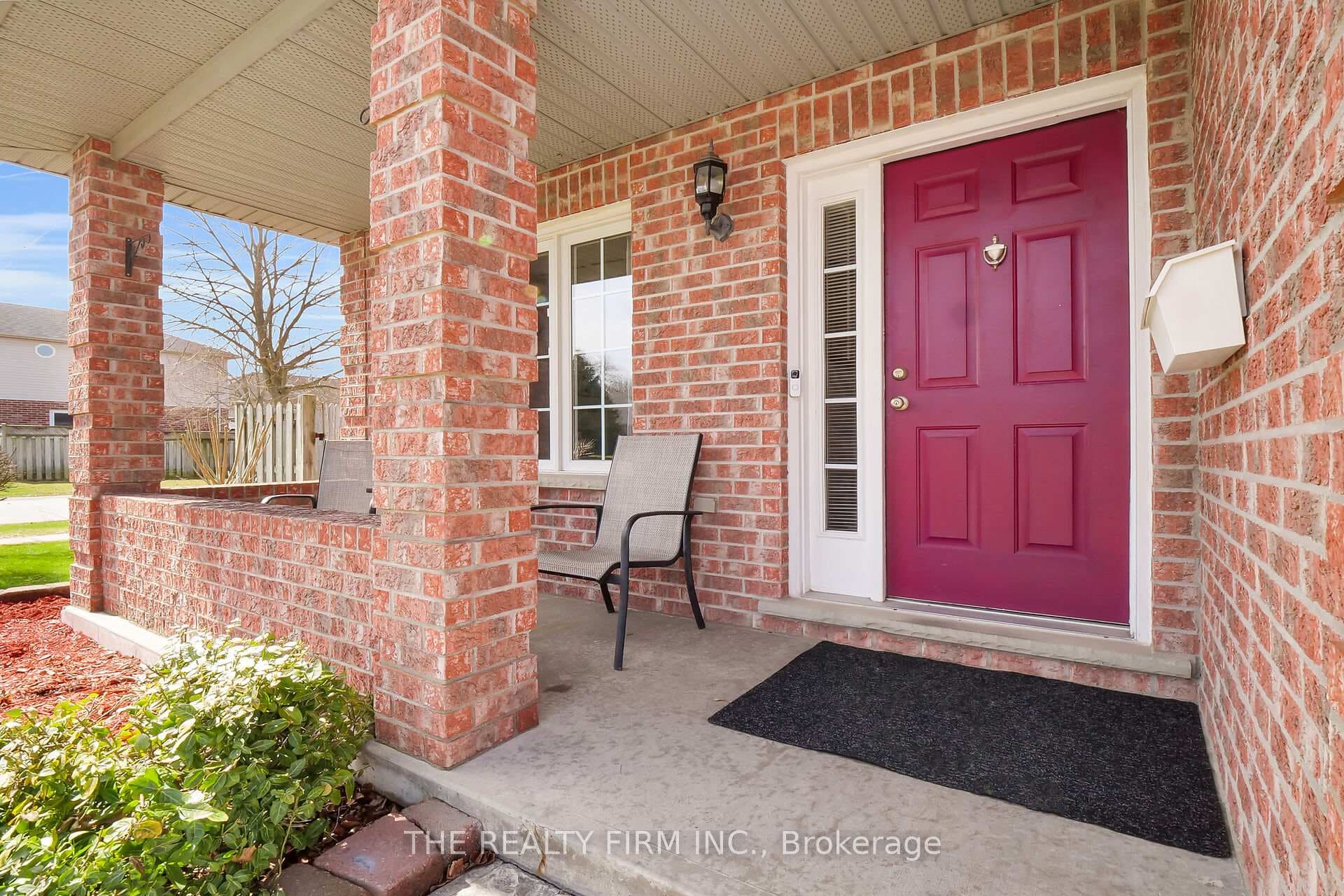 487 Forest Creek Place photo 3