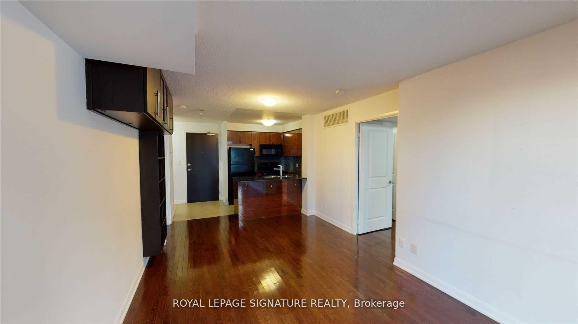 5791 Yonge Street Unit 910 photo 6