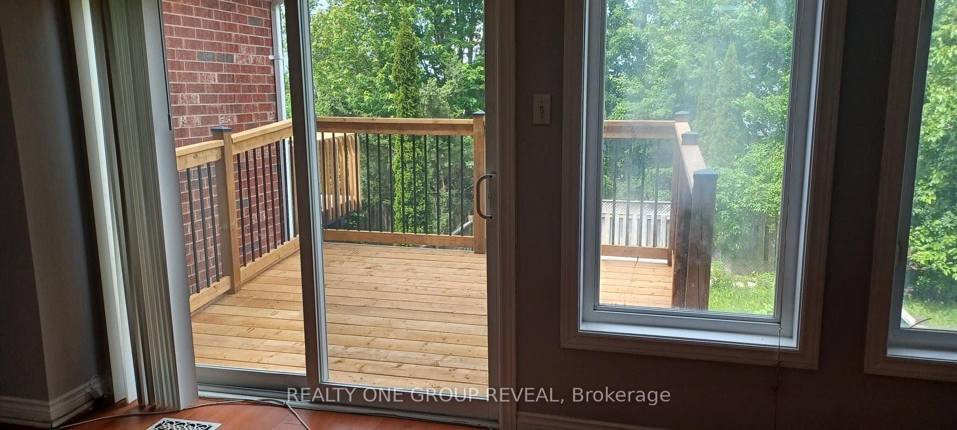 107 Dooley Crescent photo 4