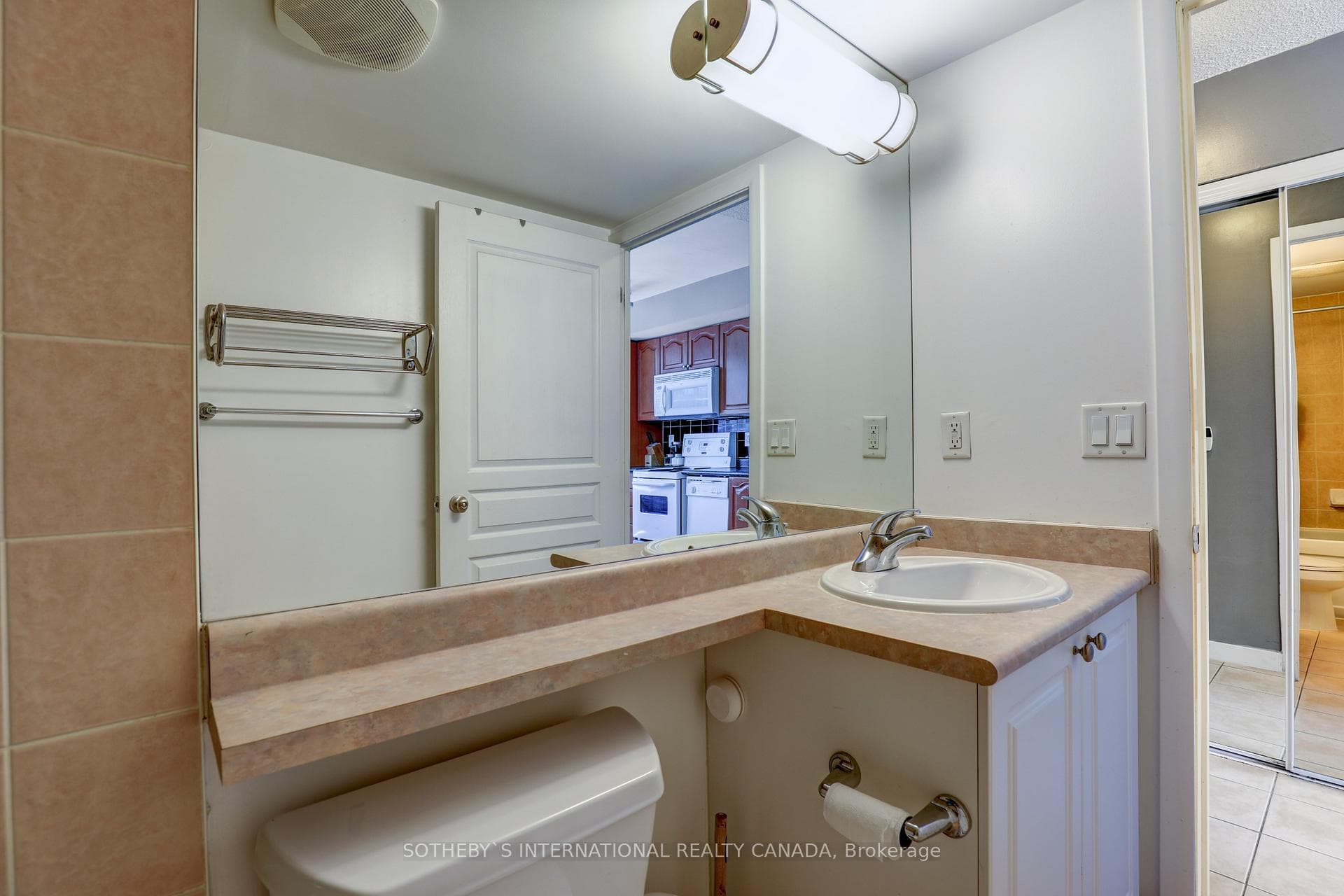 18 Yonge Street Unit 1512 photo 16
