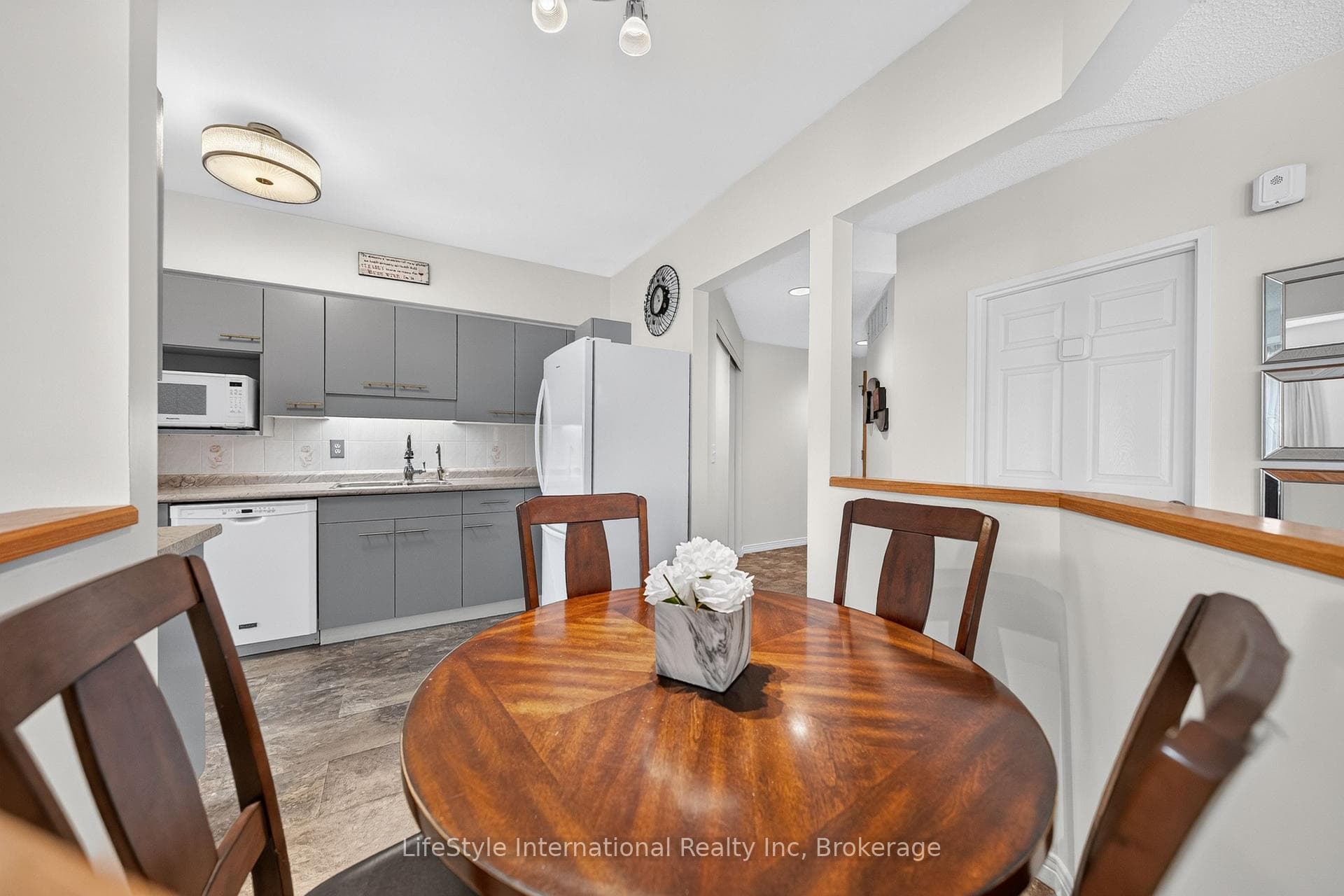 208 Silvercreek Parkway Unit 210 photo 6