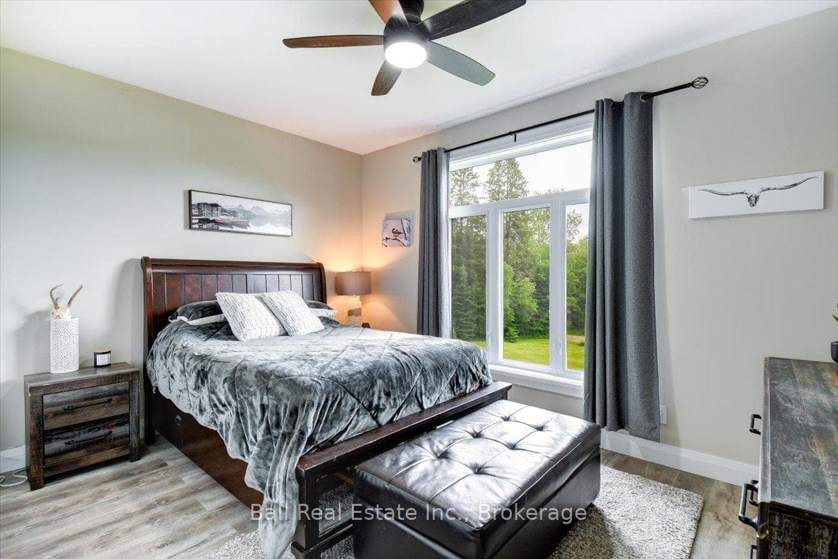 632 The South Road photo 35