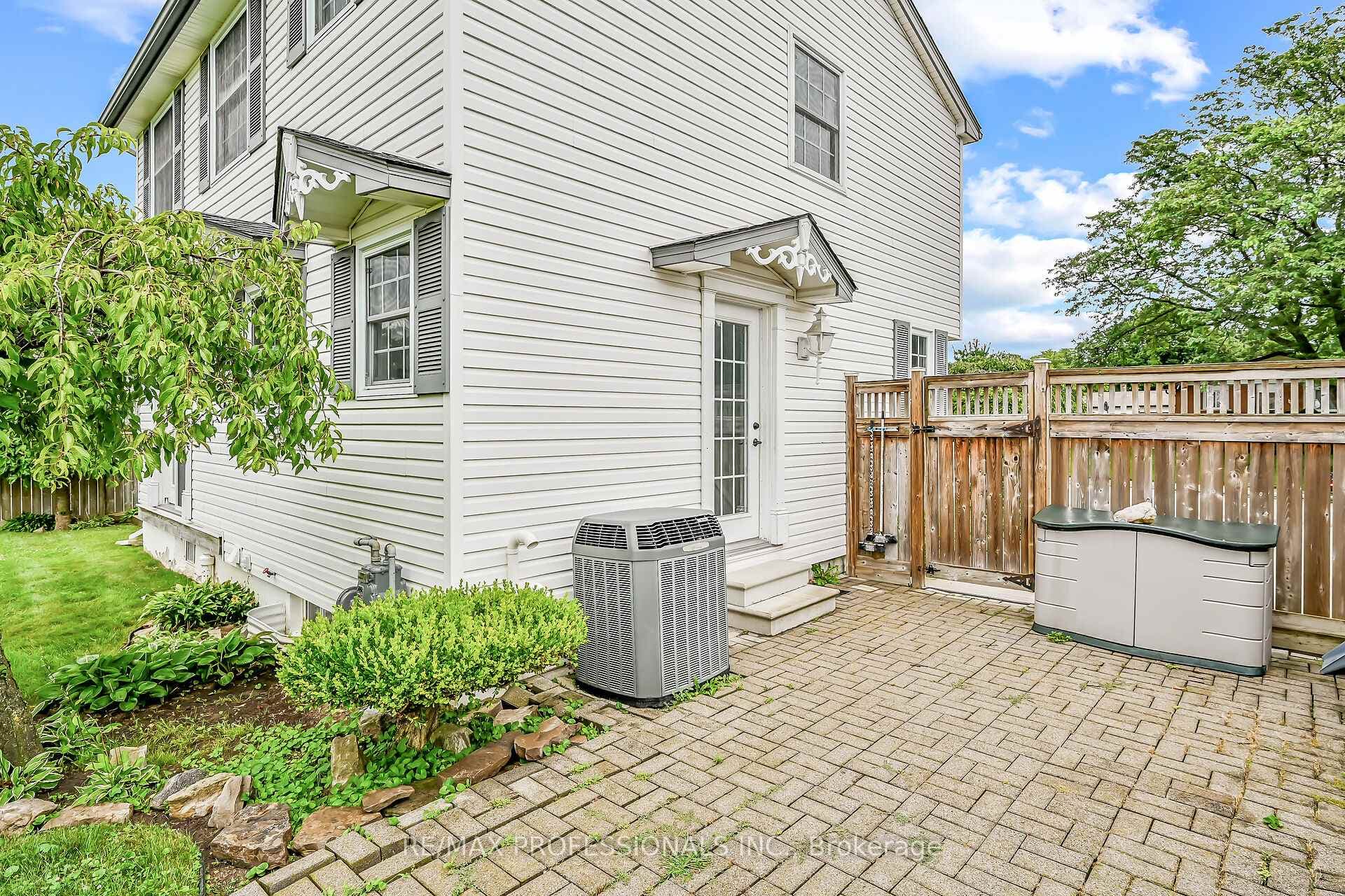 550 Brigadoon Drive photo 35