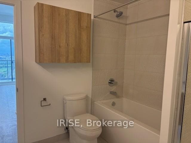 5105 Hurontario Street Unit PH05 photo 14