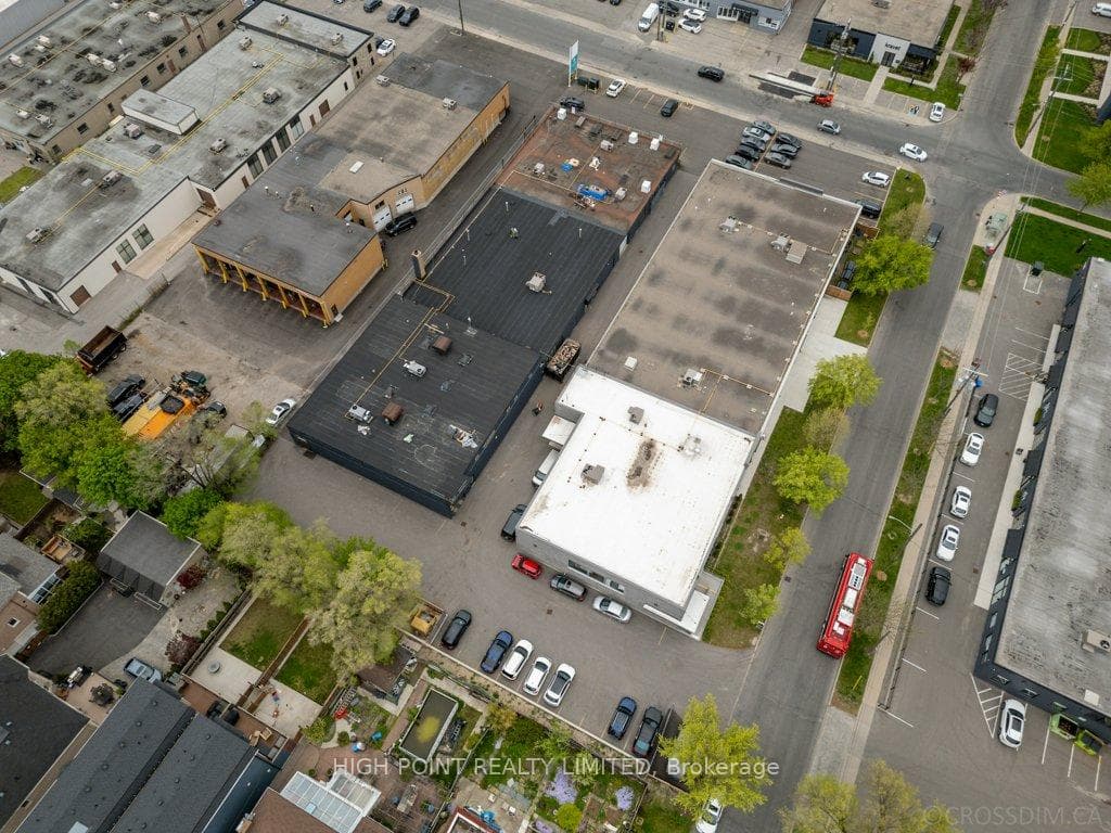 116-120 tycos Drive photo 13