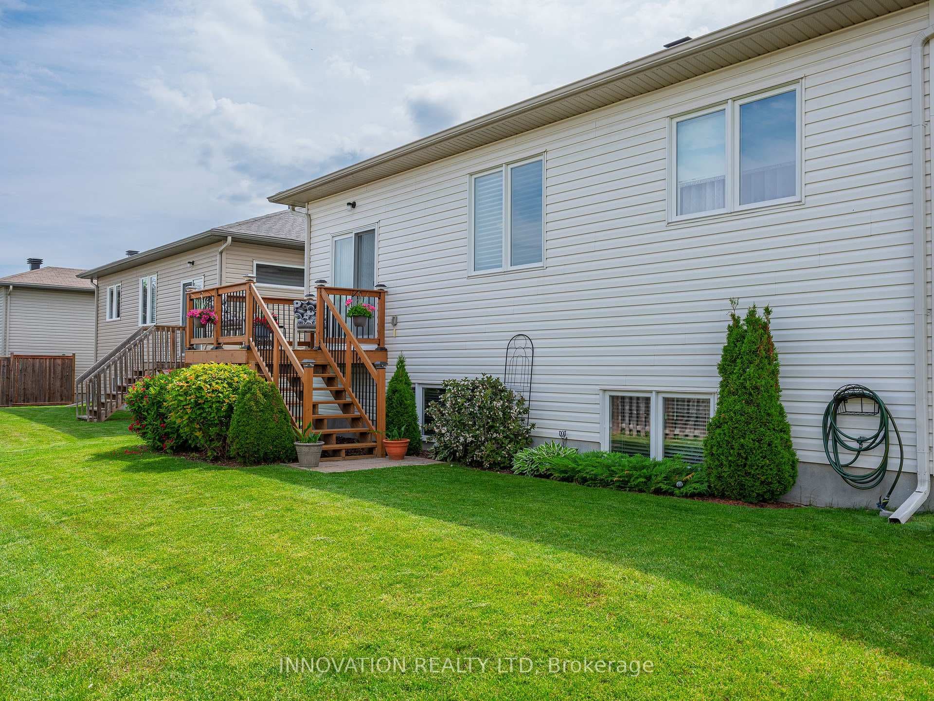 249 Edey Street photo 44