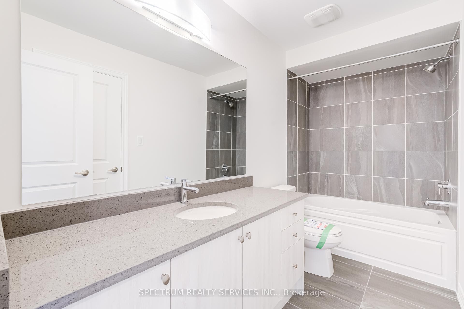 77 Muzzo Drive photo 36