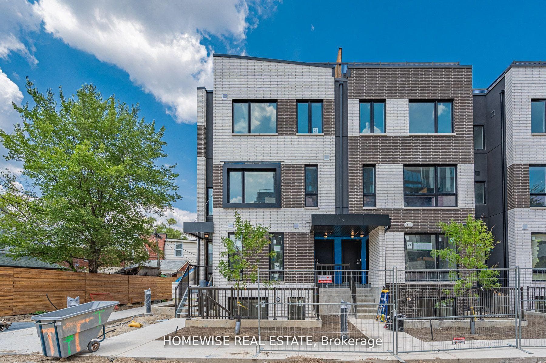 20 Ed Clark Gardens Boulevard Unit TH7 photo 17