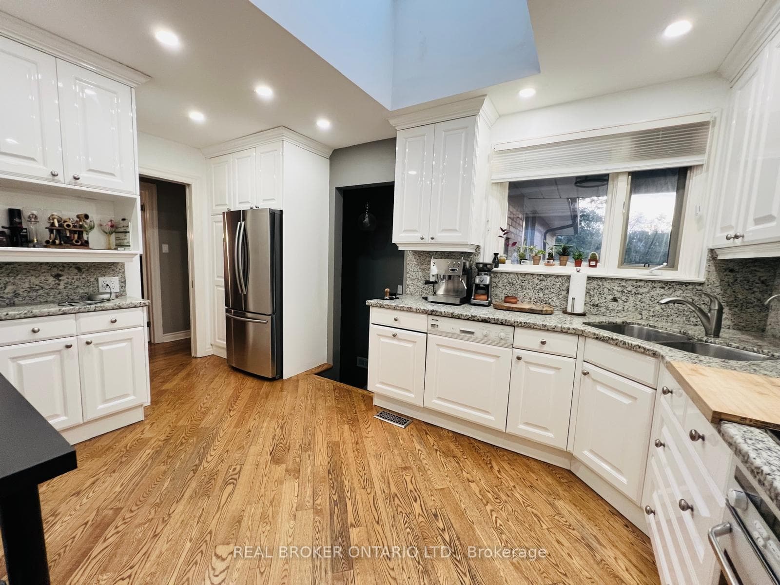 15 Wicklow Drive photo 8