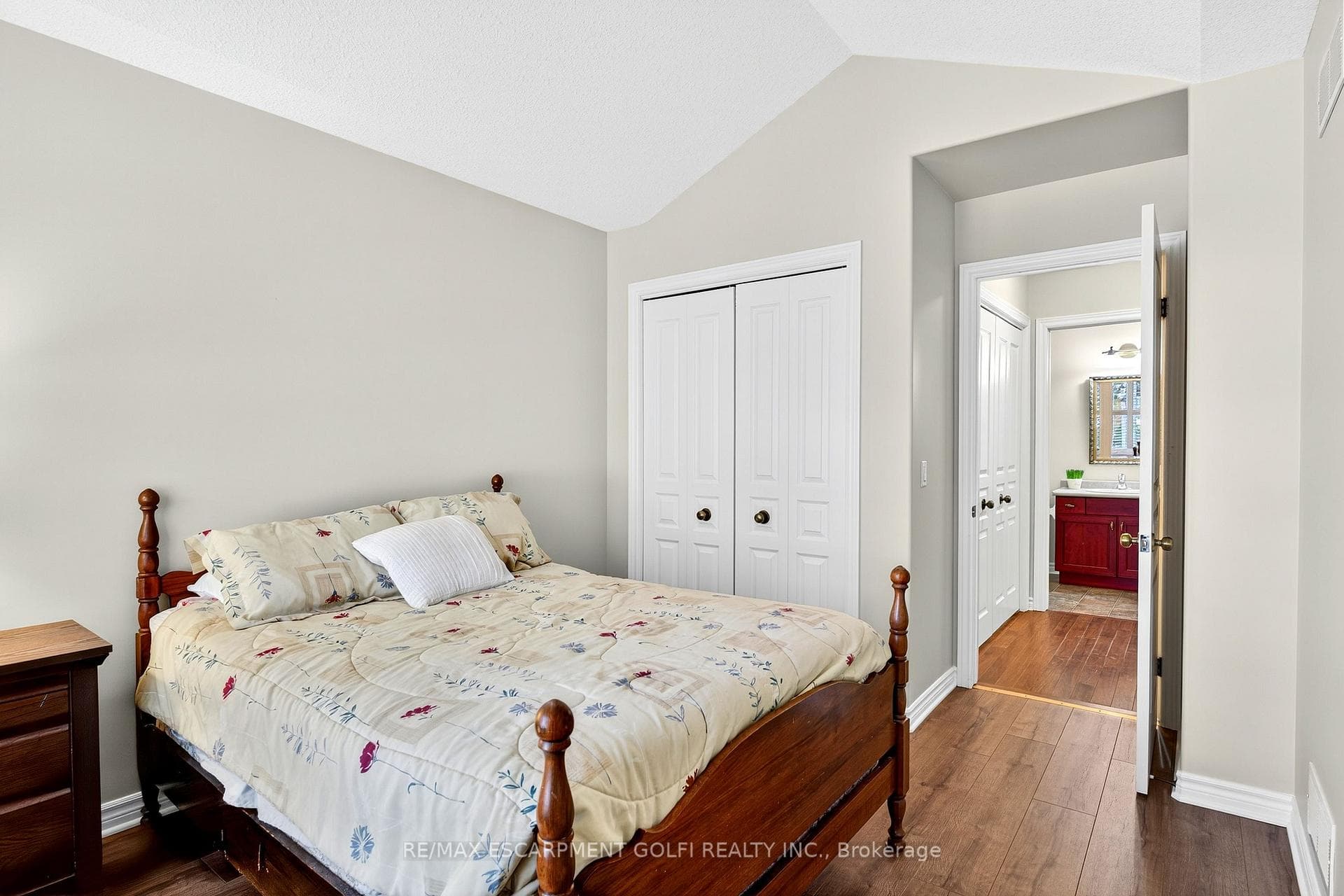 605 Welland Avenue Unit 33 photo 19