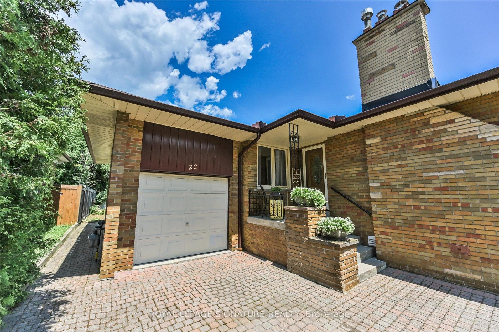 22 Anewen Drive photo 2