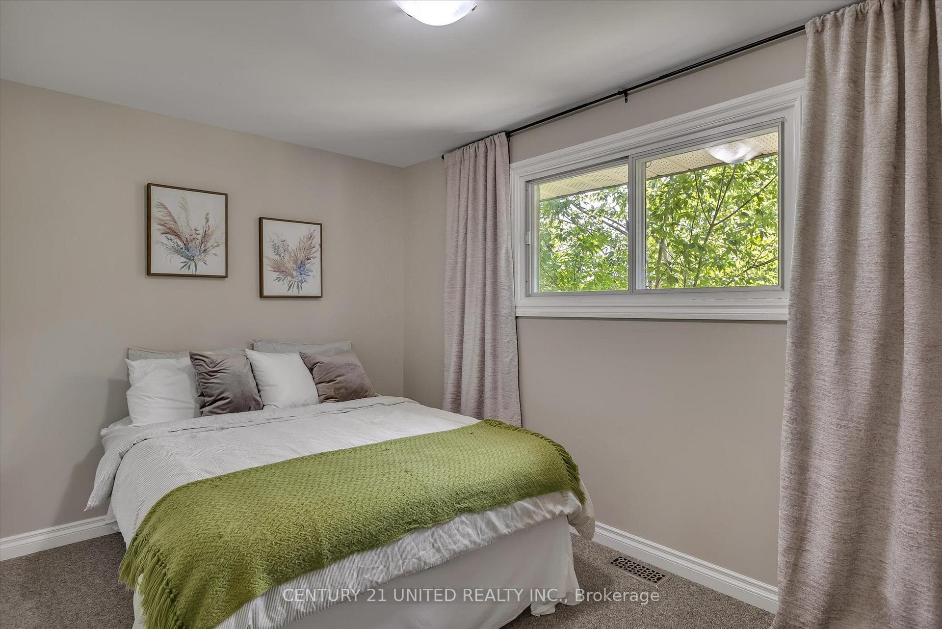 819 Cameron Street photo 23