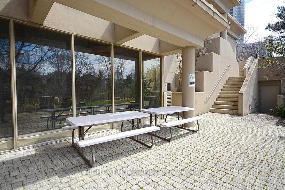 50 Eglinton Avenue Unit 1204 photo 40