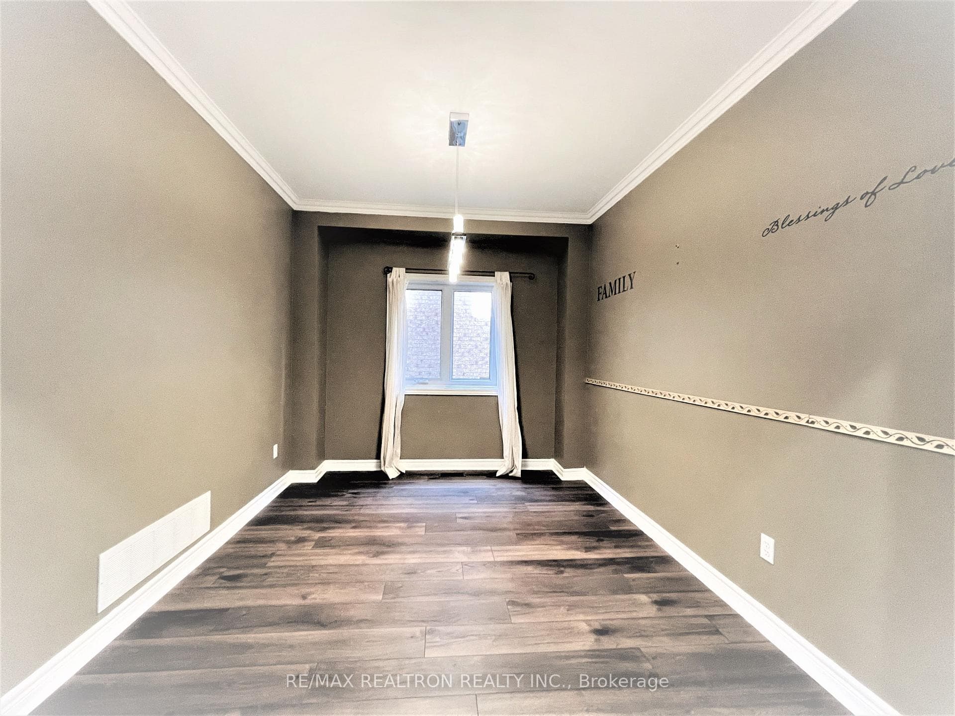 137 Bothwell Crescent photo 10