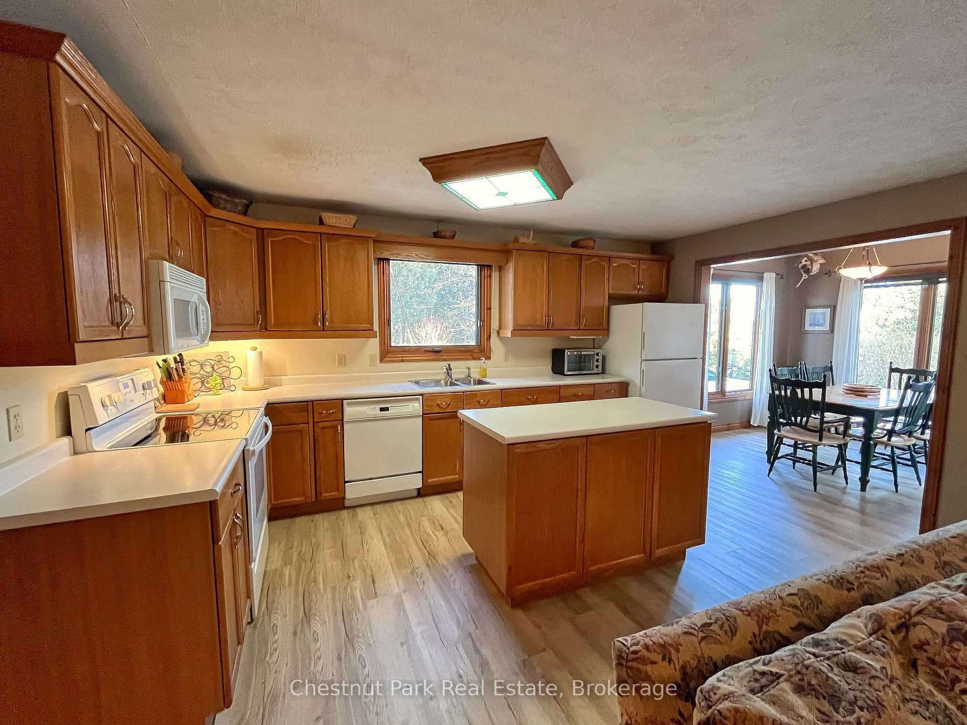 145 SCOTT Street photo 8