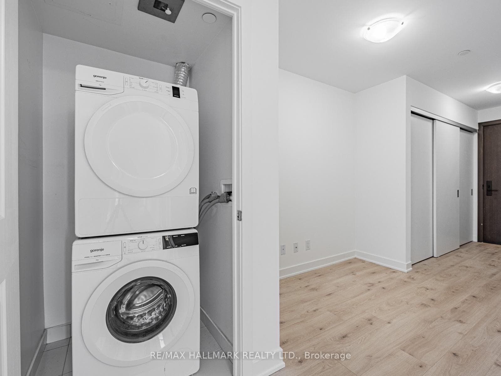 2799 Kingston Road Unit 322 photo 23