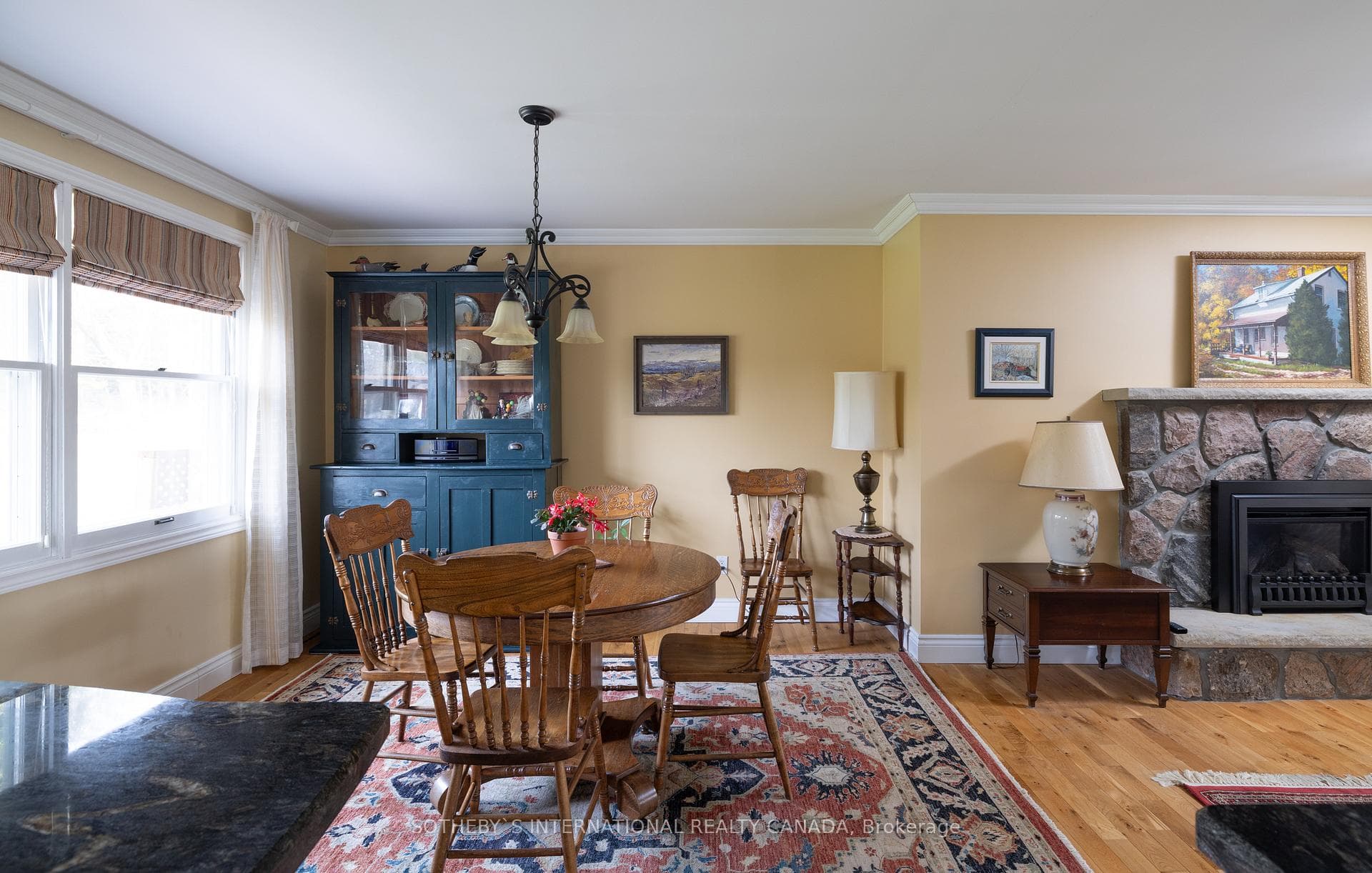 376 Lakeshore Road photo 8
