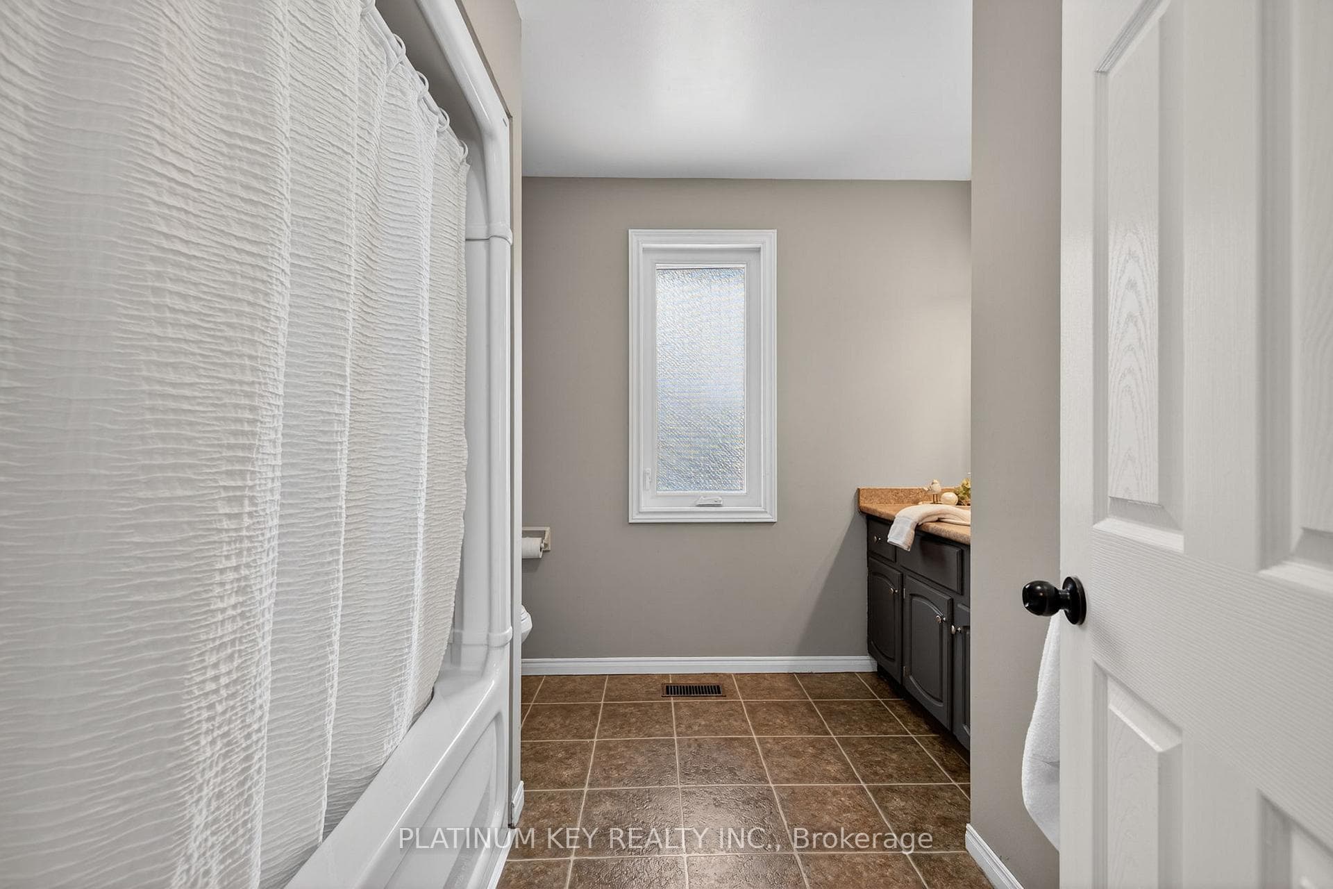 65 Wellington Street photo 24