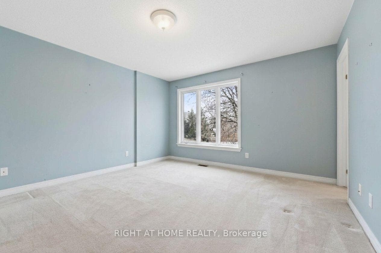 220 Windhurst Drive photo 19