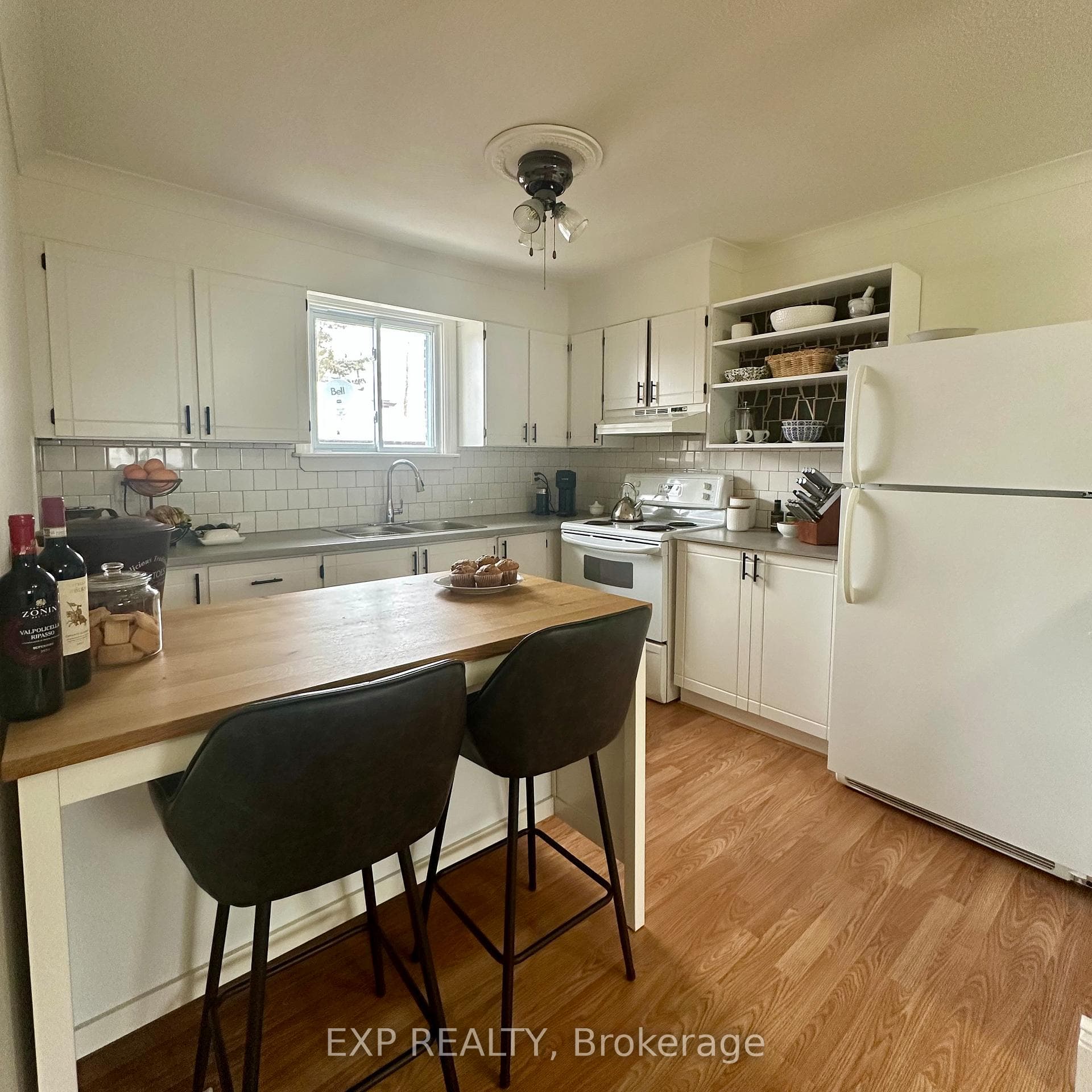 578 Highland Crescent photo 10