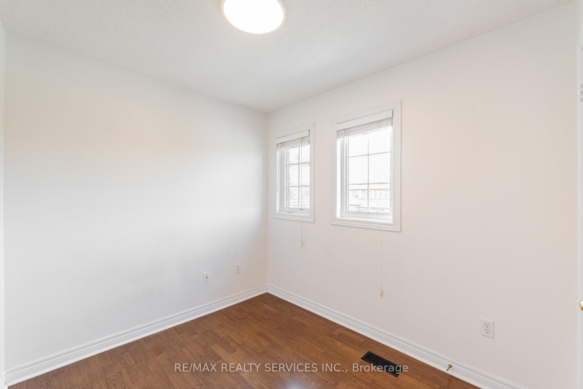 5 Sewells Lane photo 21