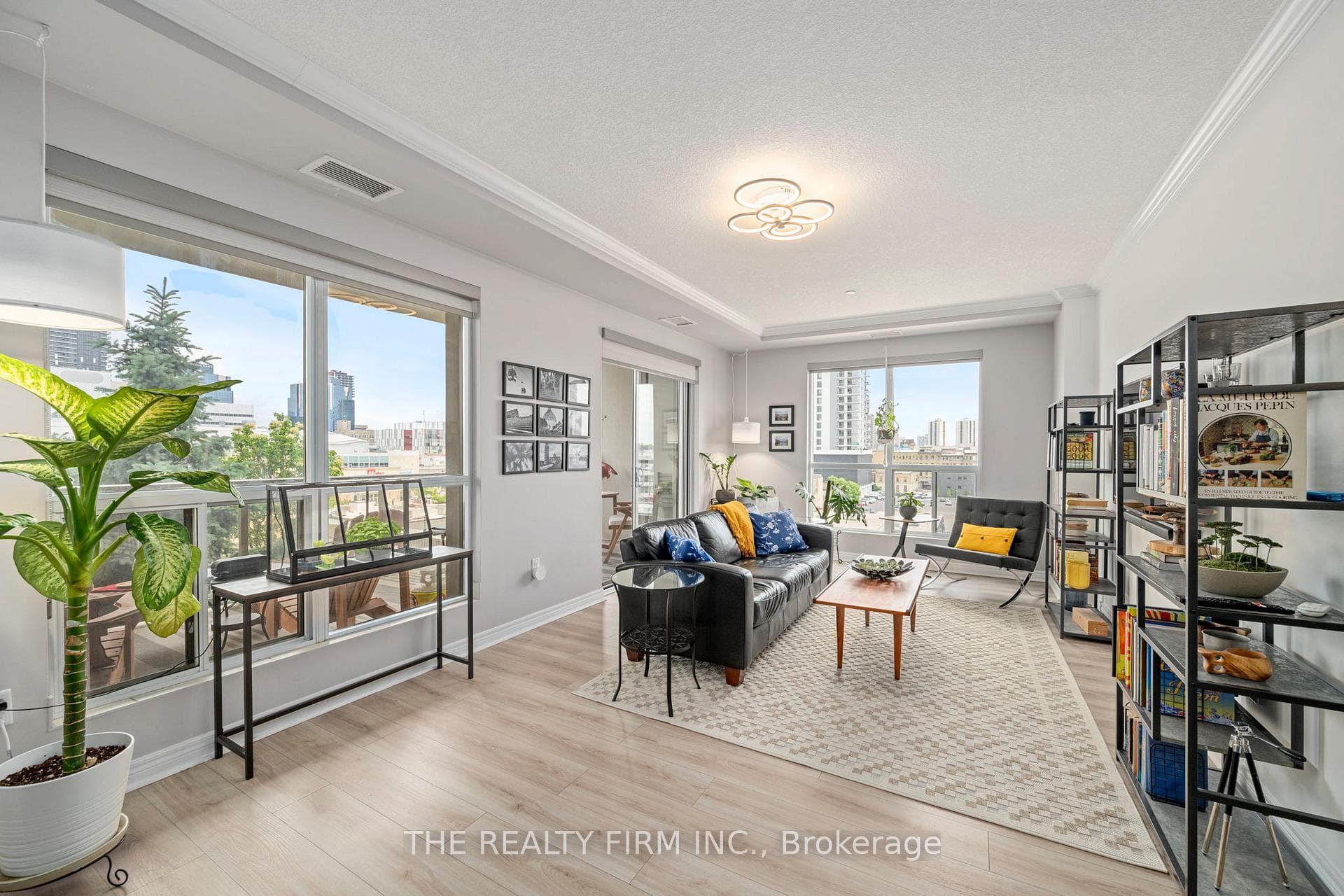 330 Ridout Street Unit 803 photo 8