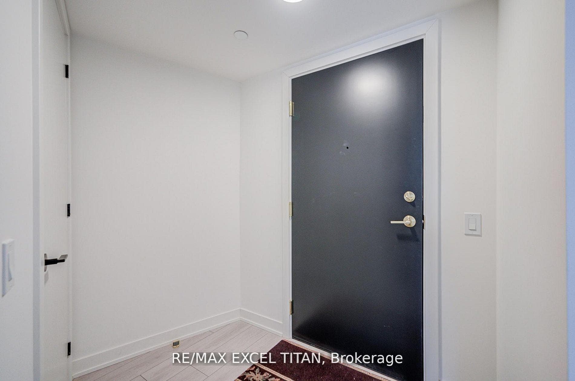5 Lakeview Avenue Unit 503 photo 4