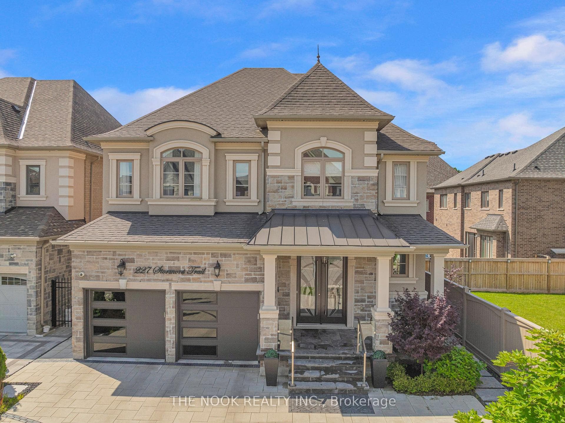 227 Stormont Trail photo 1