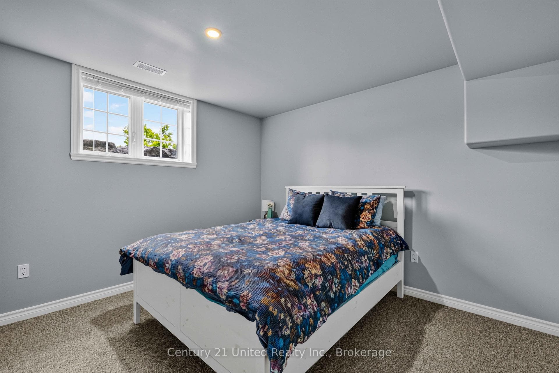 929 Mount Pleasant Road photo 25