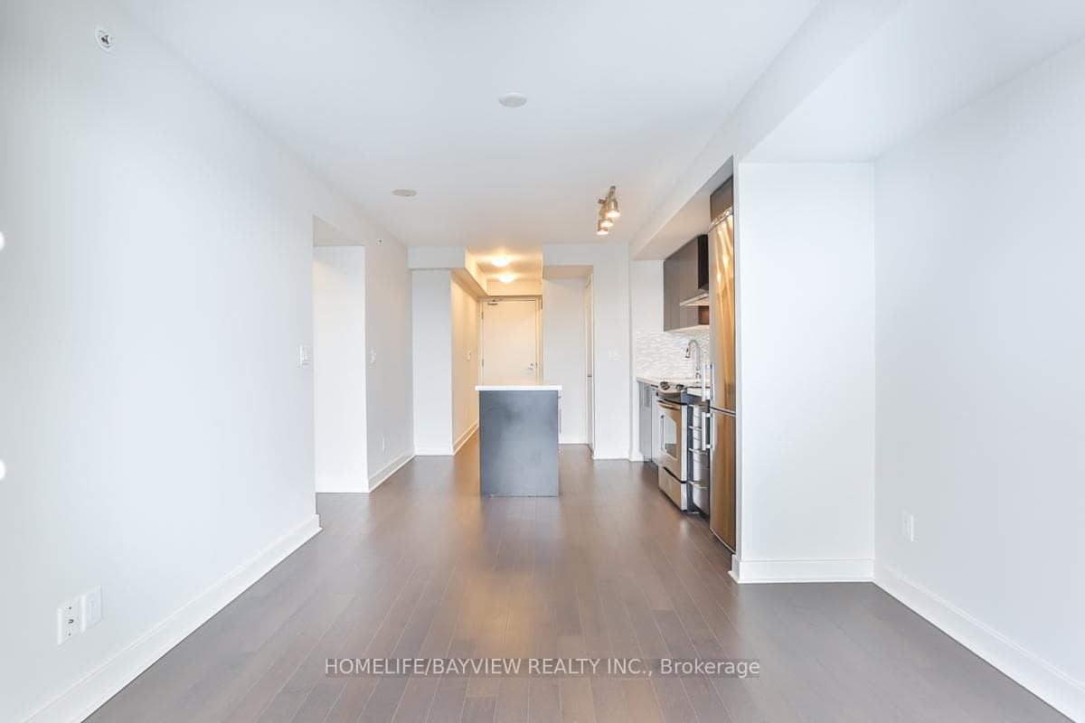 58 Orchard View Boulevard Unit 511 photo 5